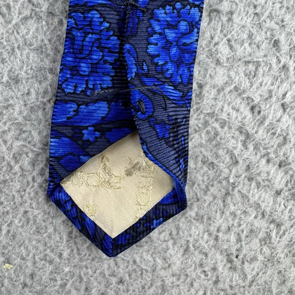 Vintage Gianni‎ Versace Neck Tie Hand Made Spain 100% Silk Ladybug Print Rare